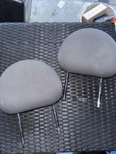 2x Opel Corsa C Kopfstützen